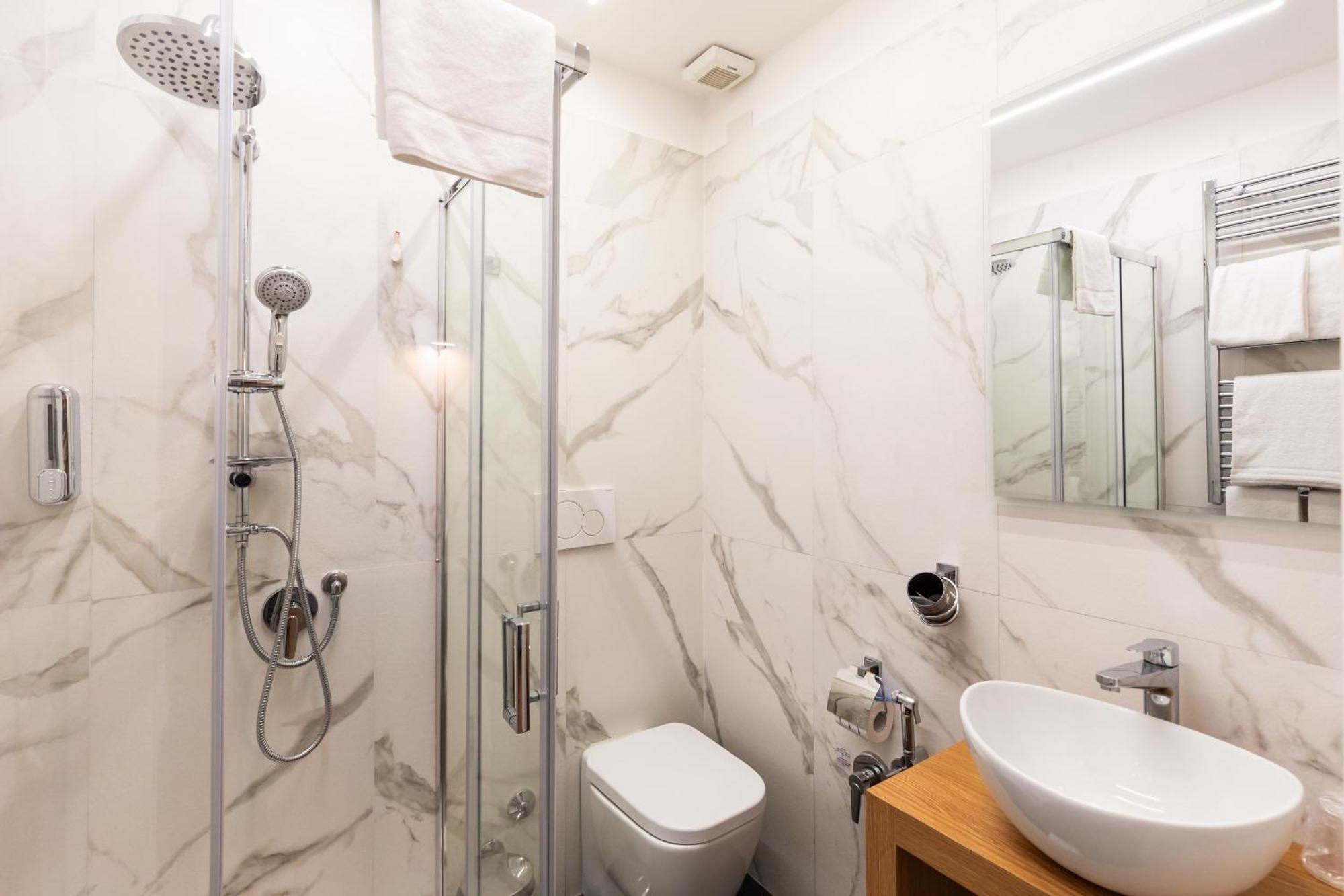 Cavour Luxury Rooms - Lr Collection Ρώμη Εξωτερικό φωτογραφία